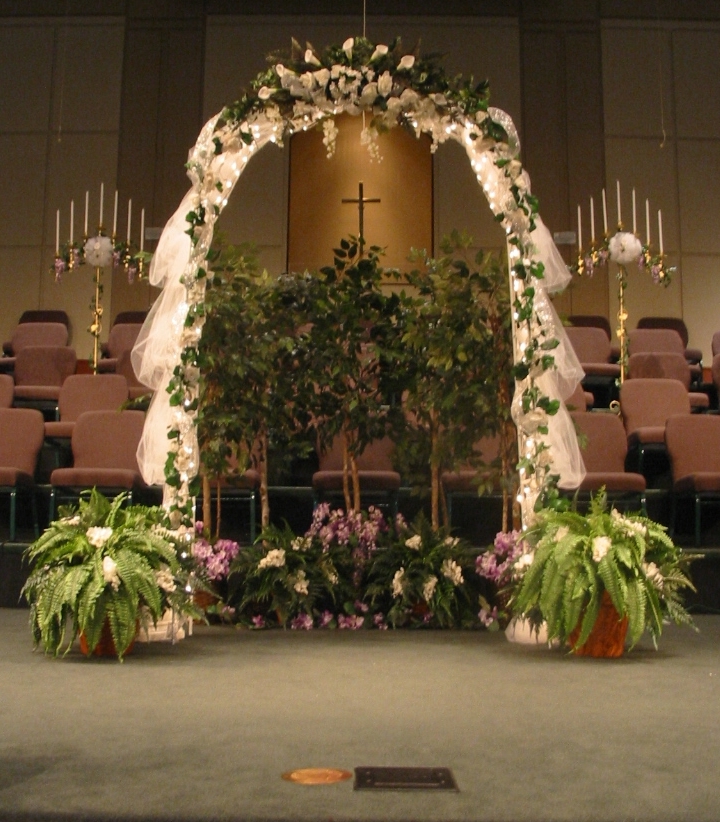 Arch shown decorated, we let you do that.